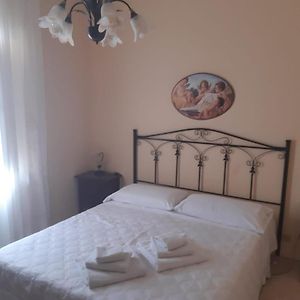 Camera con letto king size